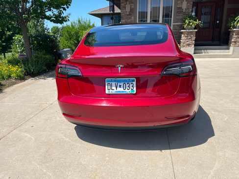Used 2019 Tesla Model 3 Standard Range Plus image 6