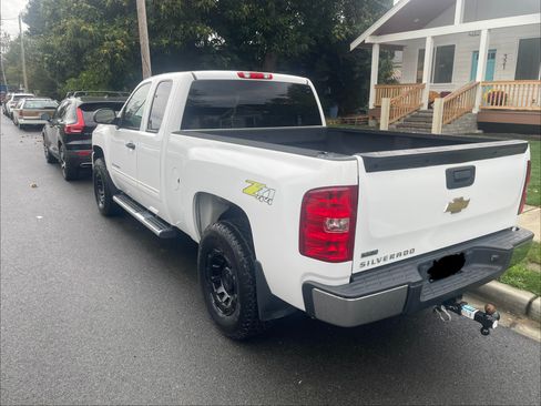 Used 2011 Chevrolet Silverado 1500 LT w/ All-Star Edition image 4