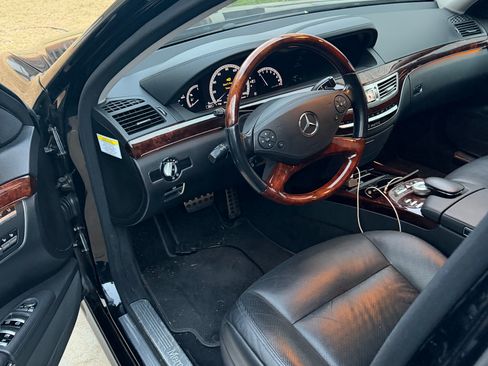 Used 2011 Mercedes-Benz S 550 4MATIC image 11