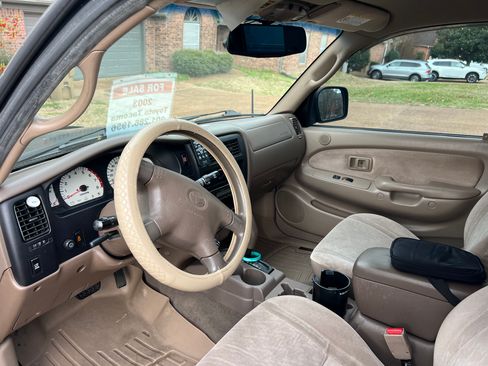 Used 2003 Toyota Tacoma PreRunner image 9
