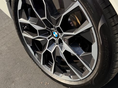 Used 2025 BMW X7 M60i AWD/4WD image 10
