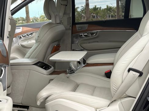 Used 2017 Volvo XC90 T8 Excellence image 13