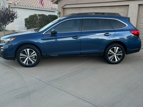 Used 2019 Subaru Outback 3.6R Limited image 2