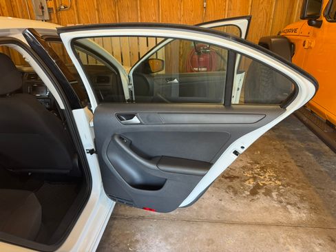 Used 2015 Volkswagen Jetta S w/ Welcome Package image 15