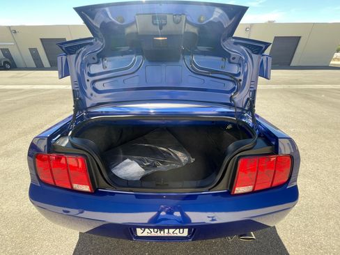 Used 2005 Ford Mustang Premium RWD image 14