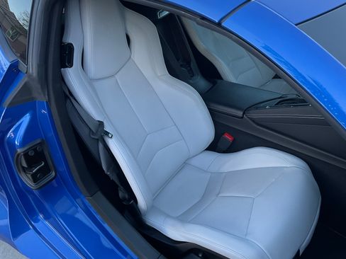 Used 2022 Chevrolet Corvette Stingray Coupe w/ 1LT image 10