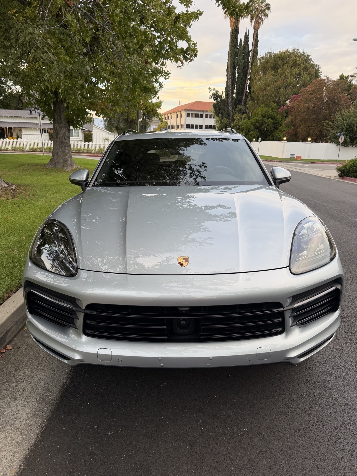Used 2020 Porsche Cayenne AWD/4WD image 24