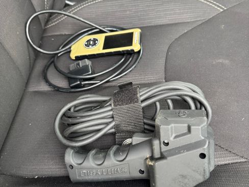 Used 2017 Jeep Wrangler Rubicon w/ Power Convenience Group image 20