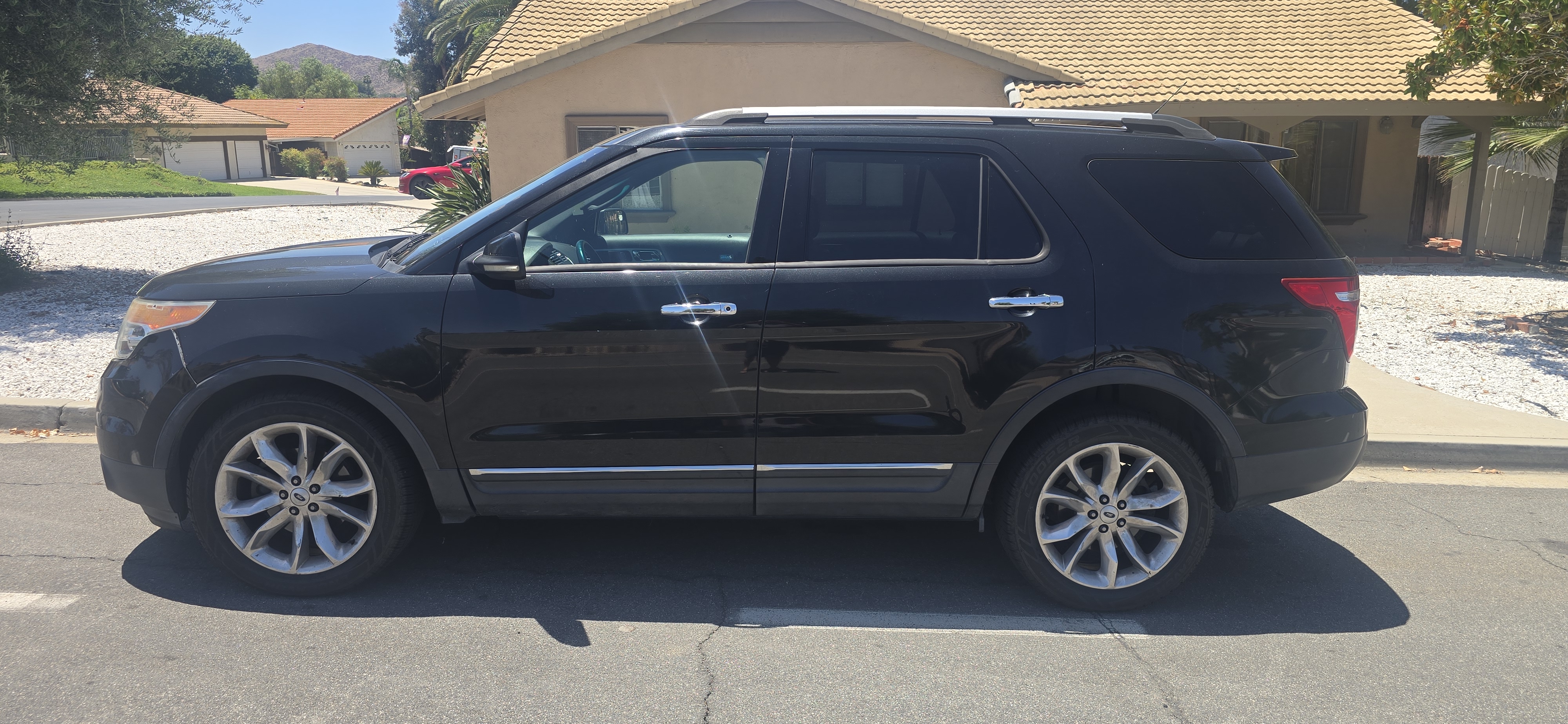 Used 2013 Ford Explorer XLT AWD/4WD image 5