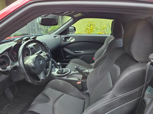 Used 2018 Nissan 370Z Coupe image 4