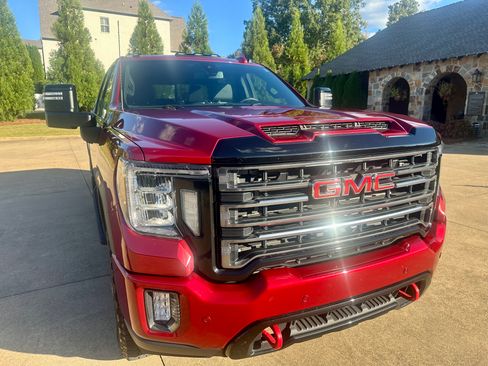 Used 2023 GMC Sierra 2500 AT4 w/ AT4 Preferred Package image 9