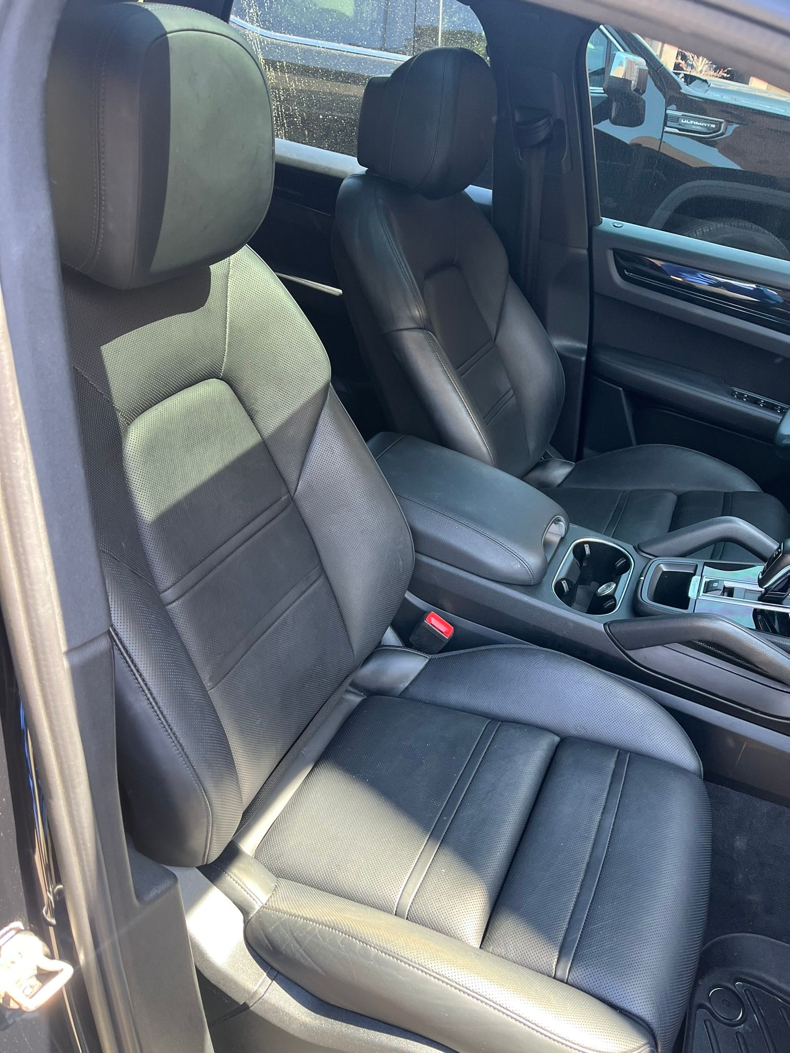 Used 2021 Porsche Cayenne AWD/4WD image 4