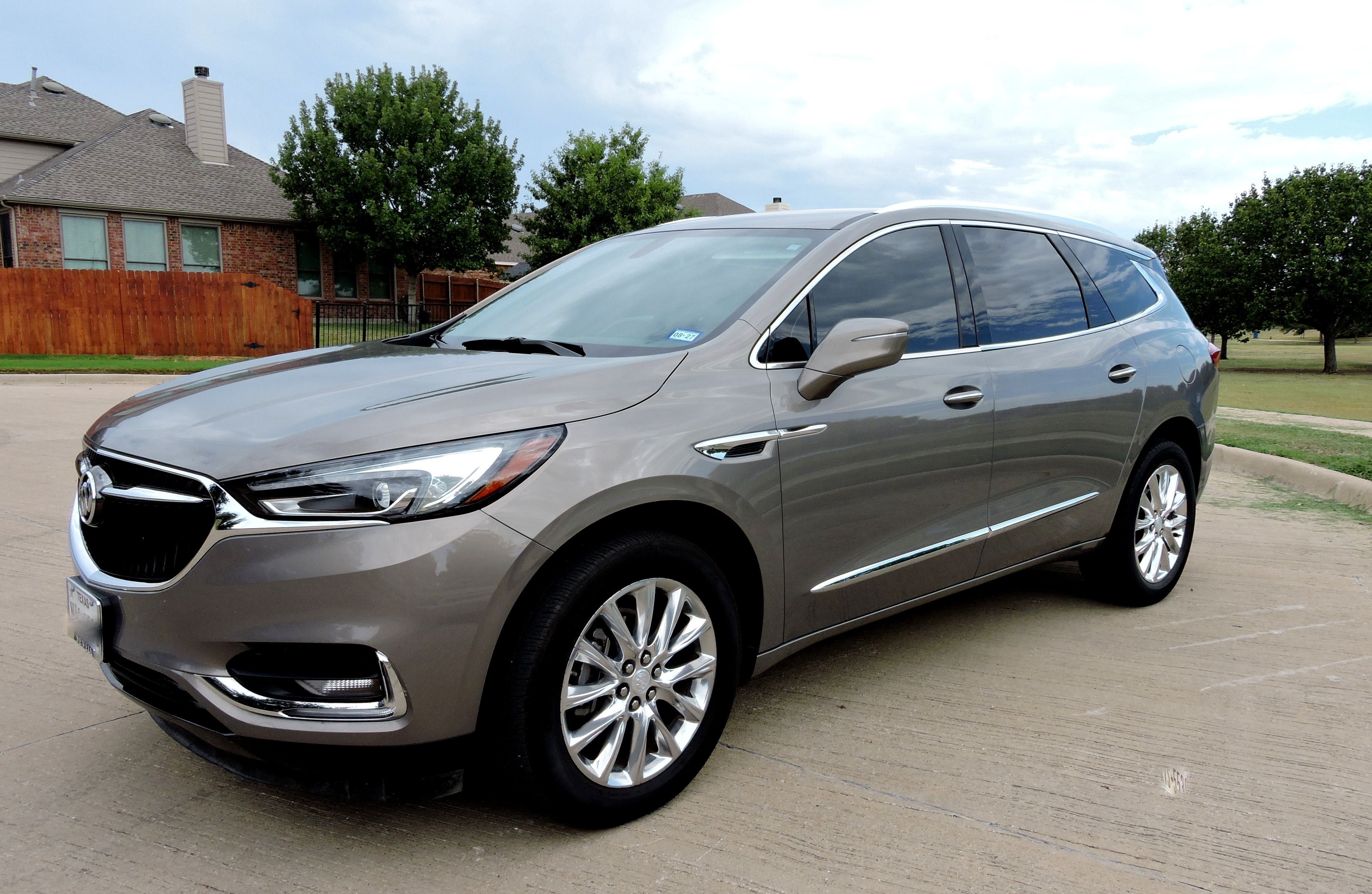 Used 2019 Buick Enclave Essence FWD image 26