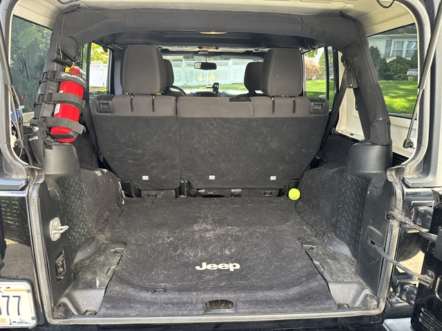 Used 2016 Jeep Wrangler Unlimited Sahara w/ Dual Top Group AWD/4WD image 6