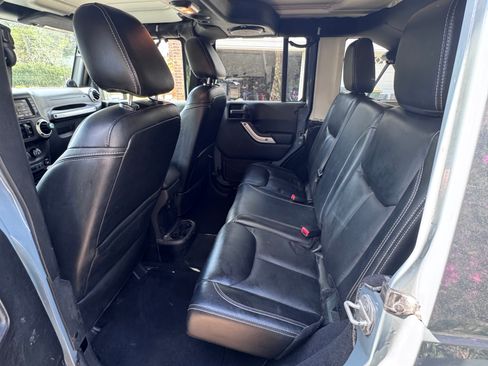 Used 2014 Jeep Wrangler Unlimited Sahara w/ Max Tow Package image 18