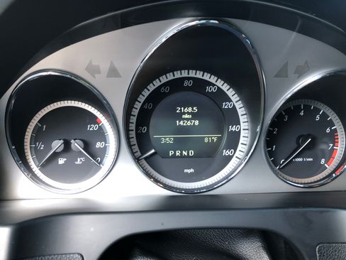 Used 2011 Mercedes-Benz C 300 Sedan image 17