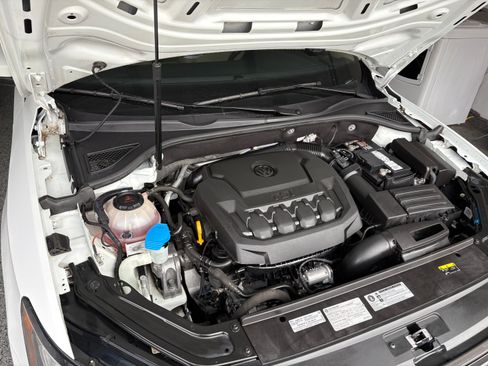 Used 2019 Volkswagen Passat 2.0T Wolfsburg w/ Wheels & Sunroof Package image 2