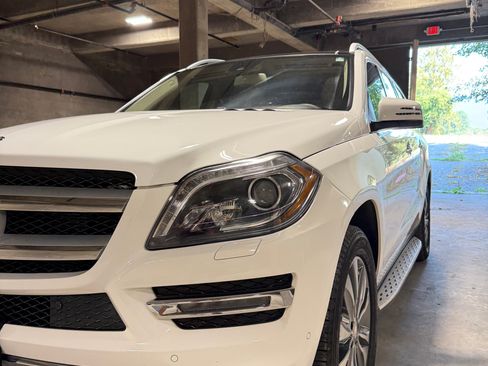 Used 2016 Mercedes-Benz GL 450 4MATIC image 13