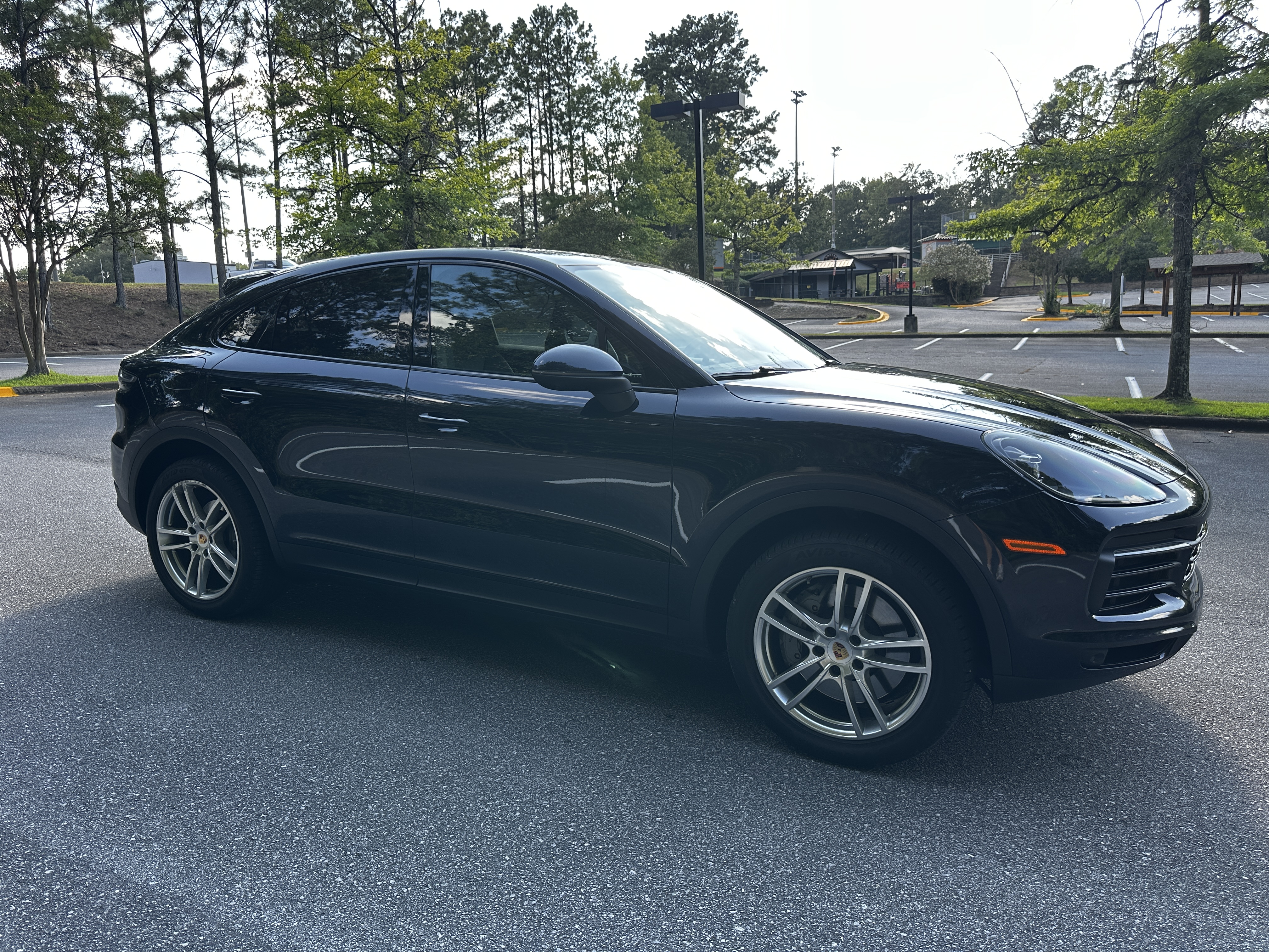 Used 2021 Porsche Cayenne S AWD/4WD image 2