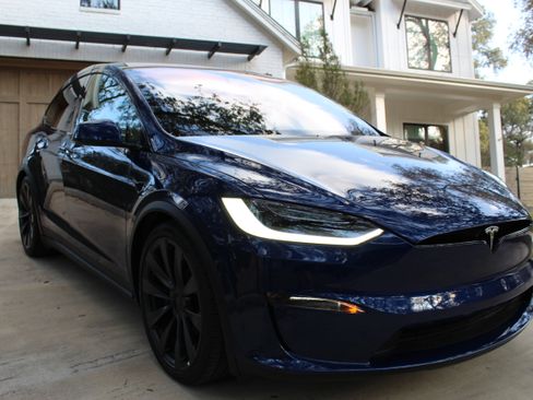 Used 2022 Tesla Model X image 5