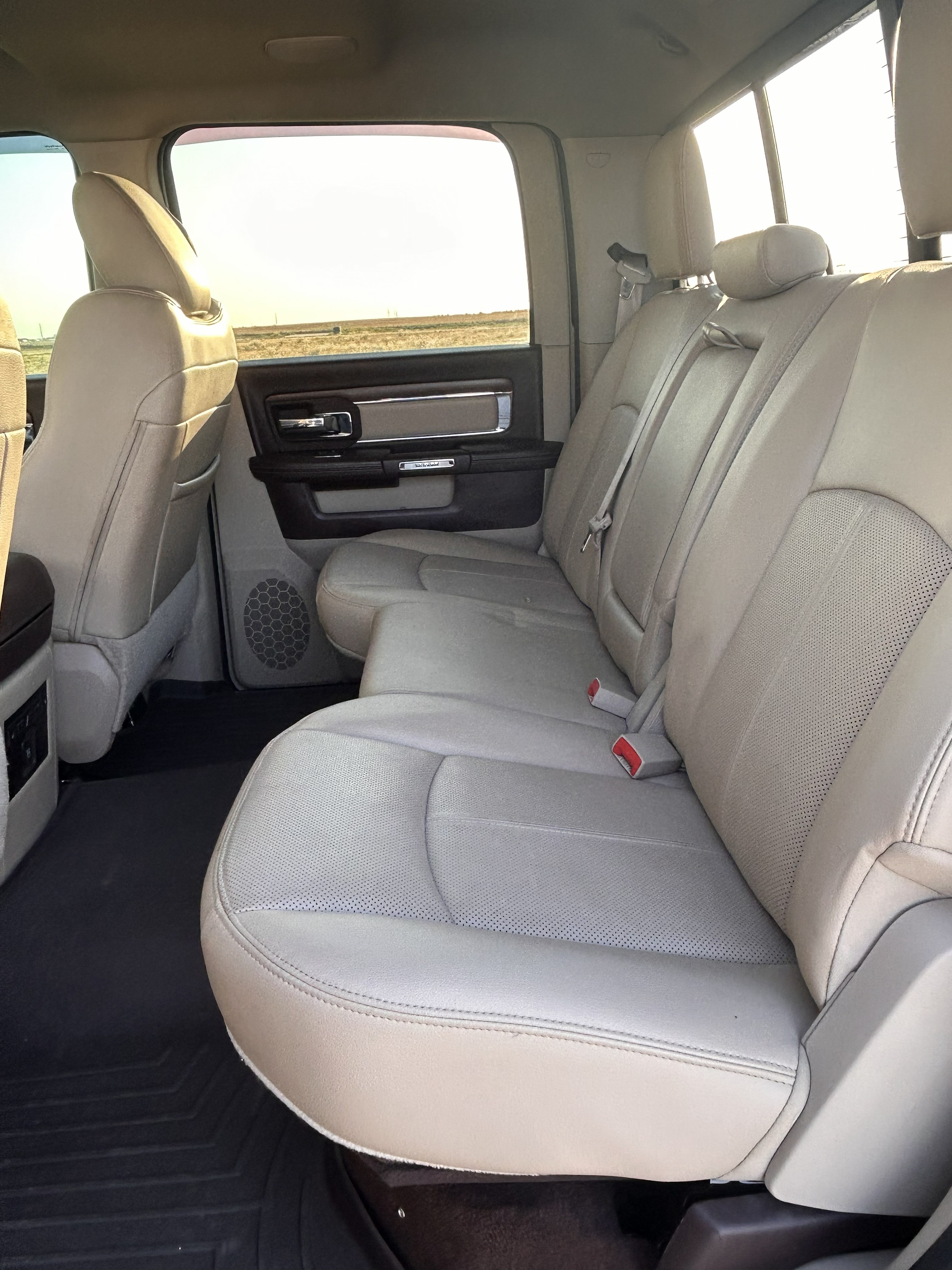 Used 2018 RAM 3500 Laramie AWD/4WD image 23