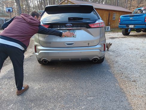 Used 2020 Ford Edge Titanium w/ Equipment Group 301A image 8