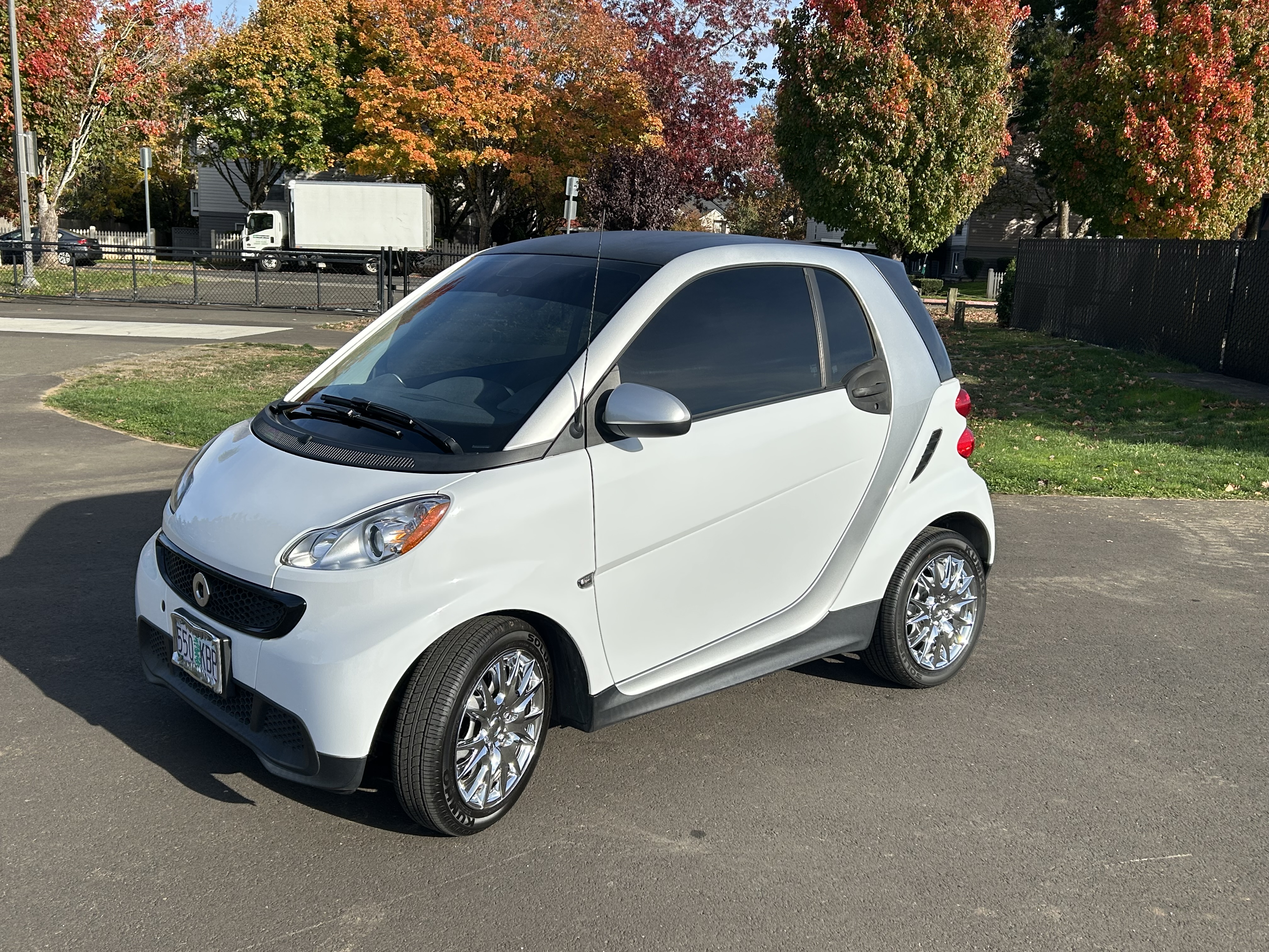Used 2014 smart fortwo pure RWD image 10