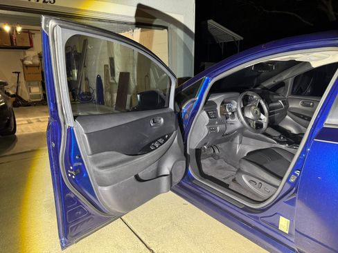 Used 2022 Nissan Leaf SV Plus image 8
