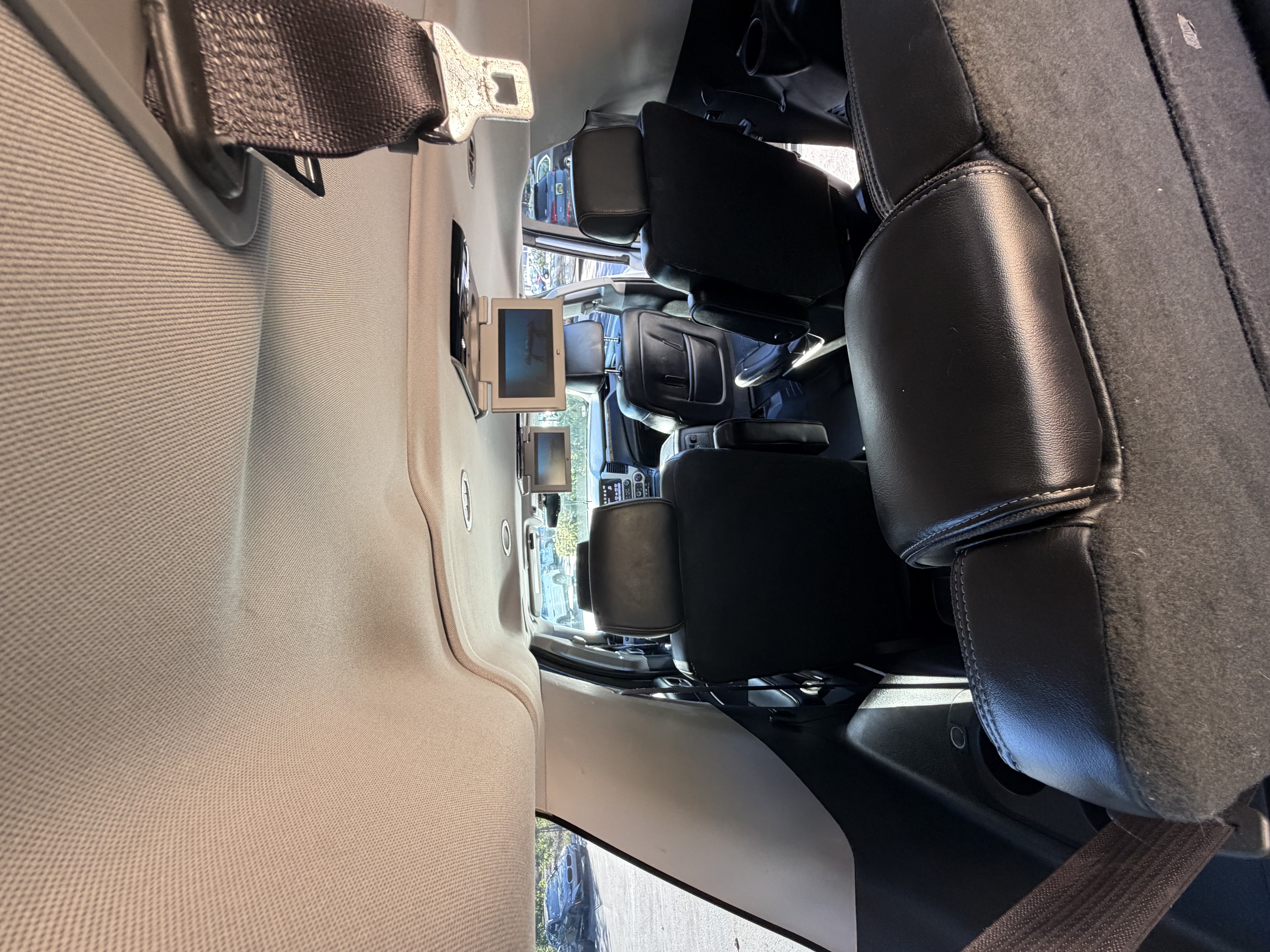 Used 2016 GMC Yukon XL Denali w/ Open Road Package AWD/4WD image 8