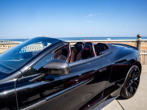 Used 2015 Aston Martin Vanquish Volante image 5