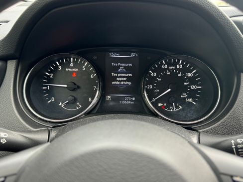 Used 2018 Nissan Rogue Sport S image 6