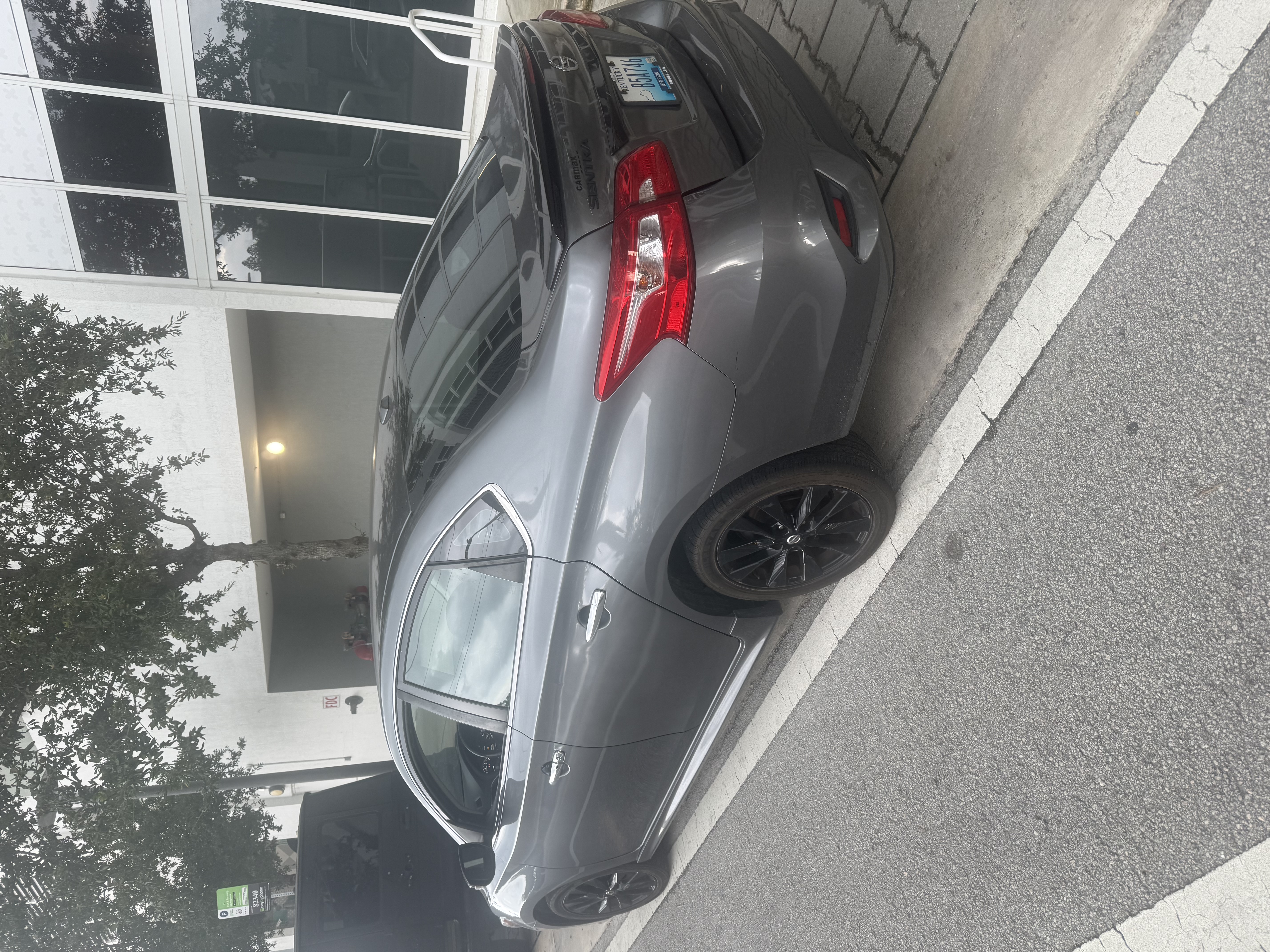 Used 2018 Nissan Sentra SR w/ Electronics Package FWD image 12