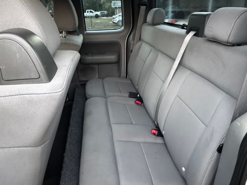 Used 2005 Ford F150 XLT image 2