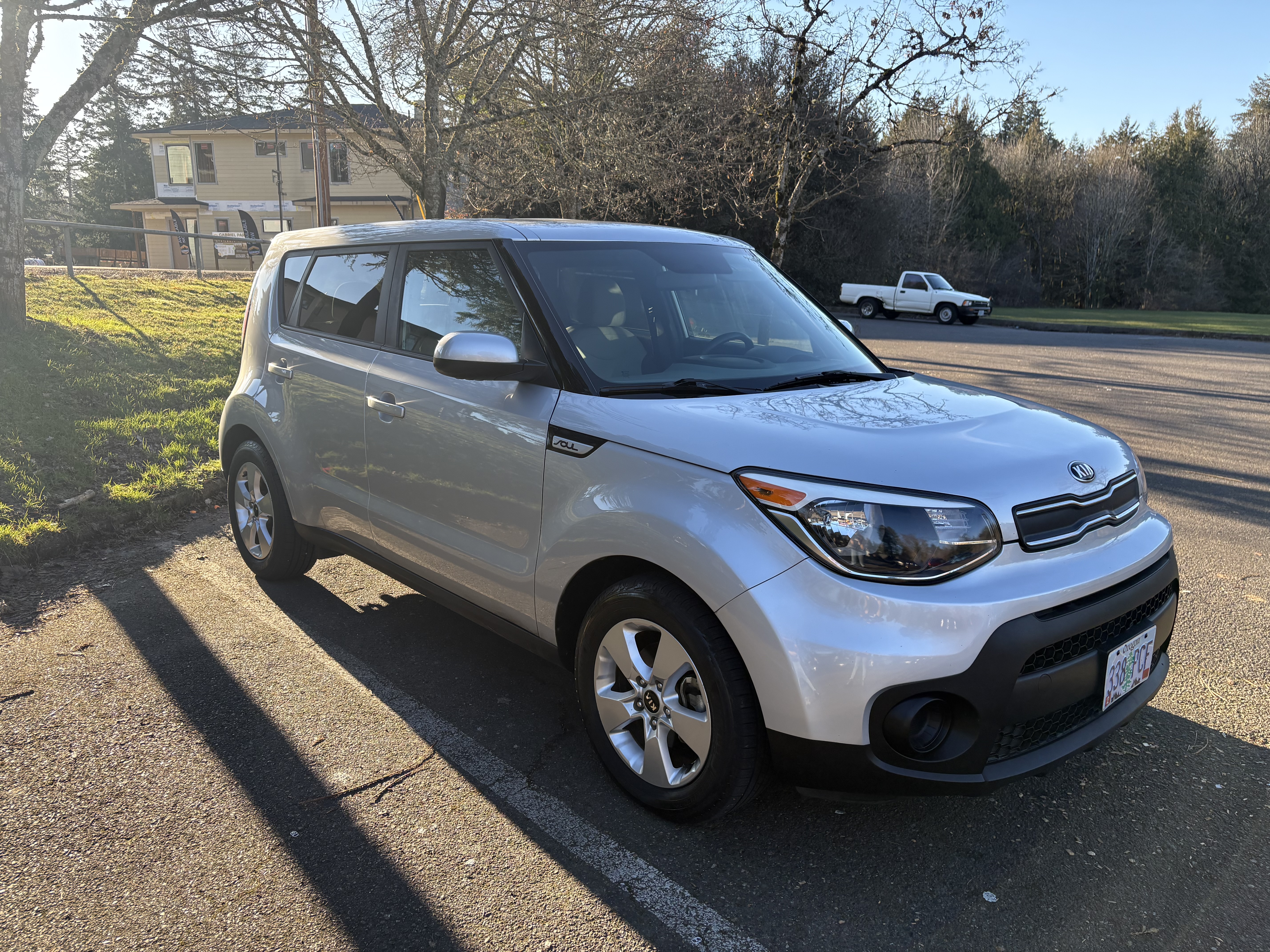 Used 2018 Kia Soul FWD image 4