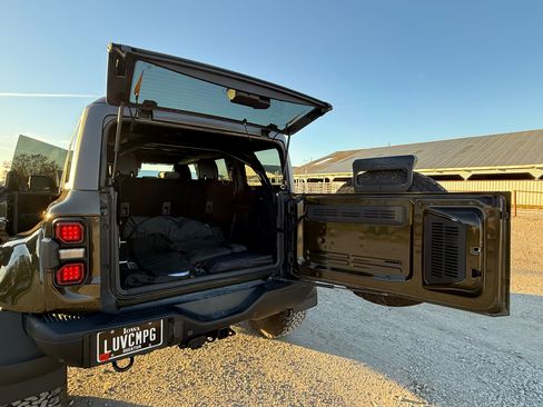 Used 2024 Ford Bronco Raptor w/ Interior Carbon Fiber Pack 6 image 14