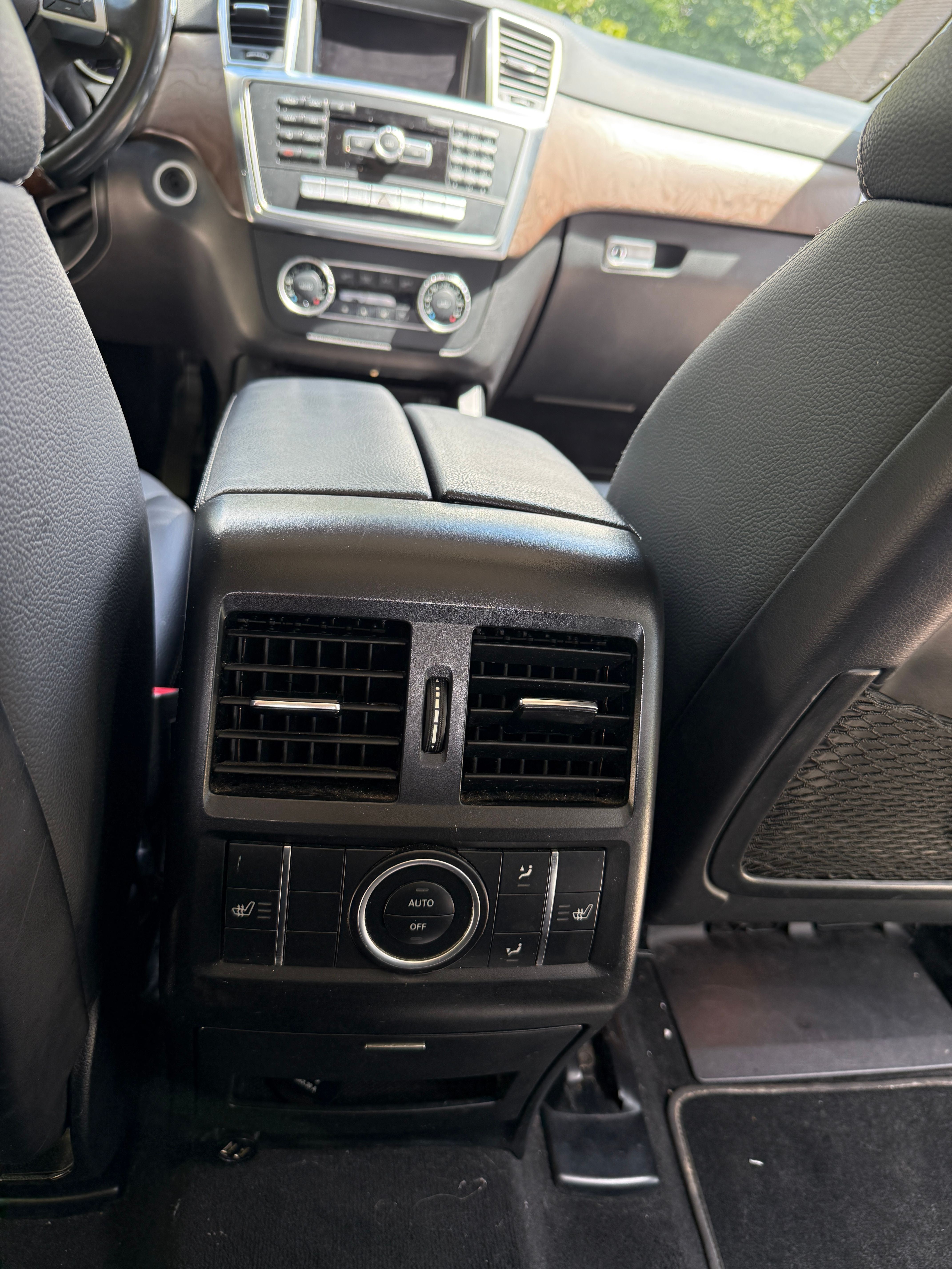 Used 2015 Mercedes-Benz GL 450 4MATIC image 13