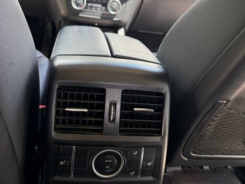 Used 2015 Mercedes-Benz GL 450 4MATIC image 13