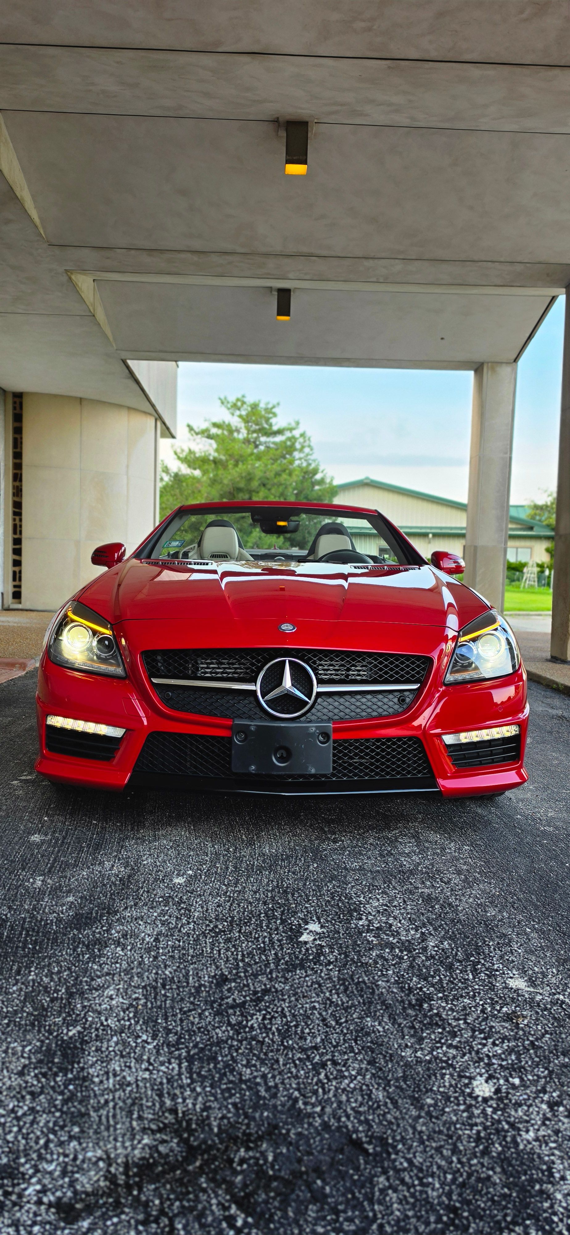 Used 2015 Mercedes-Benz SLK 55 AMG image 1