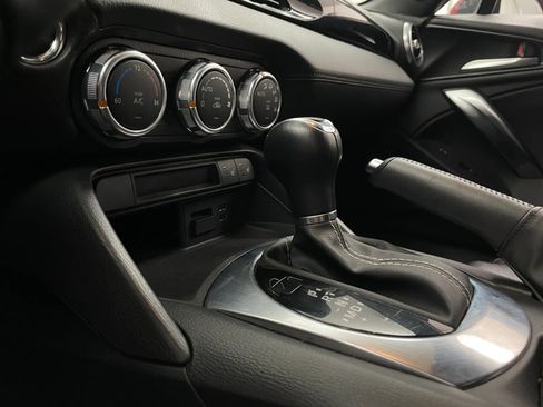 Used 2017 FIAT 124 Spider Lusso RWD image 13