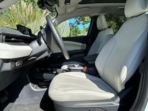 Used 2023 Ford Mustang Mach-E Premium image 10