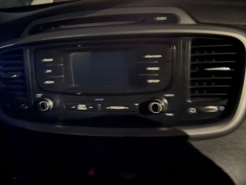 Used 2016 Kia Sorento LX w/ LX Convenience Package image 5