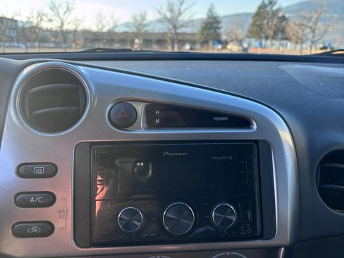 Used 2005 Toyota Matrix image 9