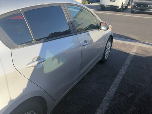 Used 2016 Kia Forte LX FWD image 12