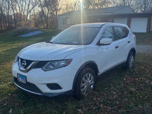 Used 2016 Nissan Rogue S image 8
