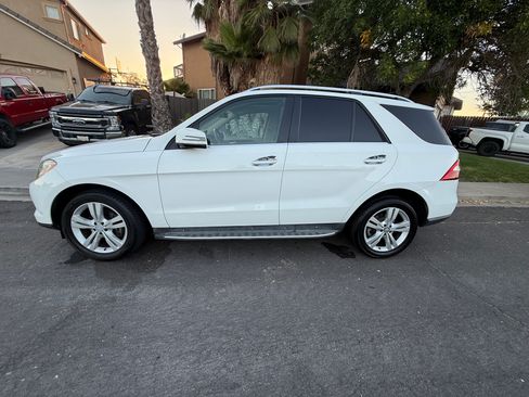 Used 2014 Mercedes-Benz ML 350 BlueTEC 4MATIC image 2