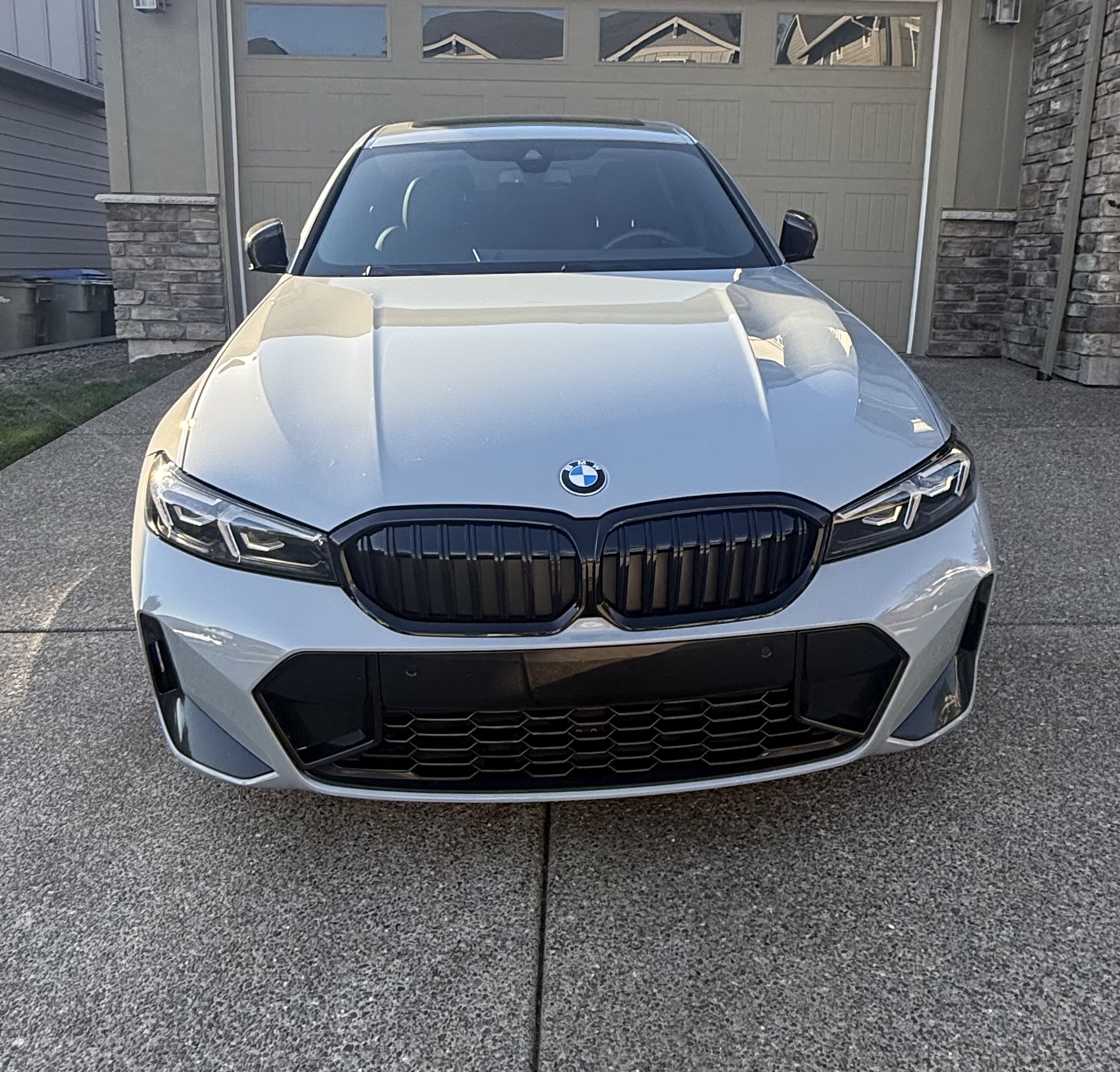 Used 2025 BMW 330i xDrive Sedan w/ M Sport Package AWD/4WD image 8