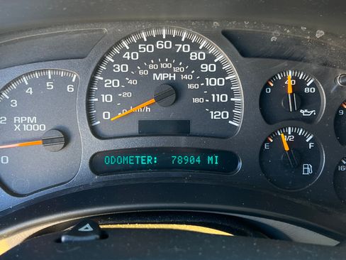 Used 2003 GMC Sierra 2500 SLT w/ SLT Preferred Equipment Group image 6