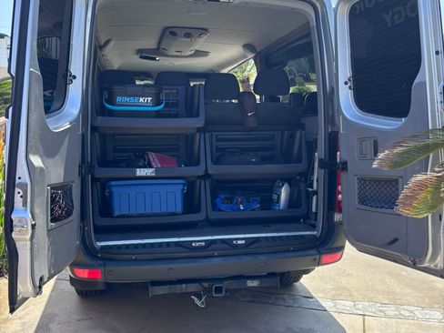 Used 2013 Mercedes-Benz Sprinter 2500 image 5