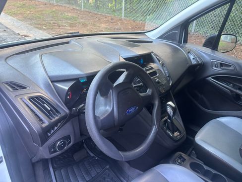 Used 2018 Ford Transit Connect XL FWD image 1