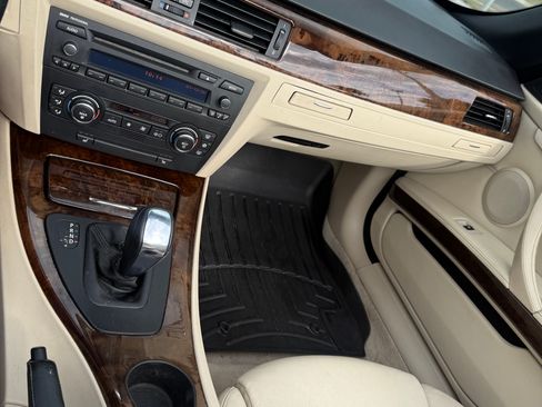 Used 2009 BMW 328i Convertible image 14